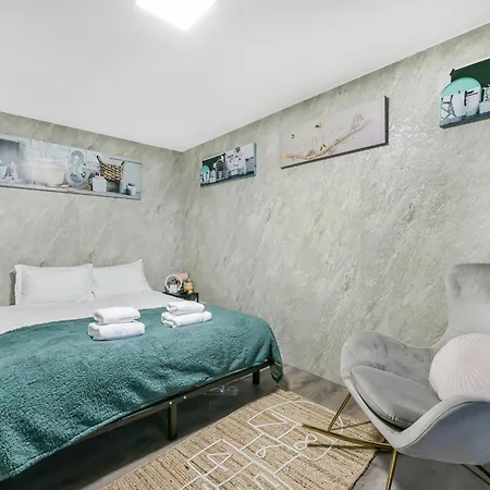 Le Sauvage - 4 Prs - Wifi -proche Paris Apartment Bobigny